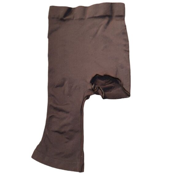 Skims Onyx Shape-wear(Size XXS/XS)  - Picture 4 of 7